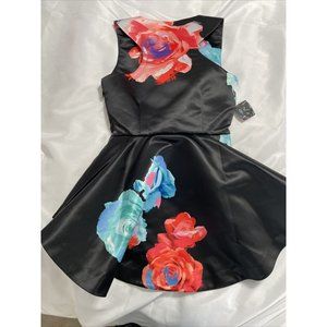 NASTY GAL Black Large Floral Print Top Women’s Small Top Fitted Bust & Ruffled